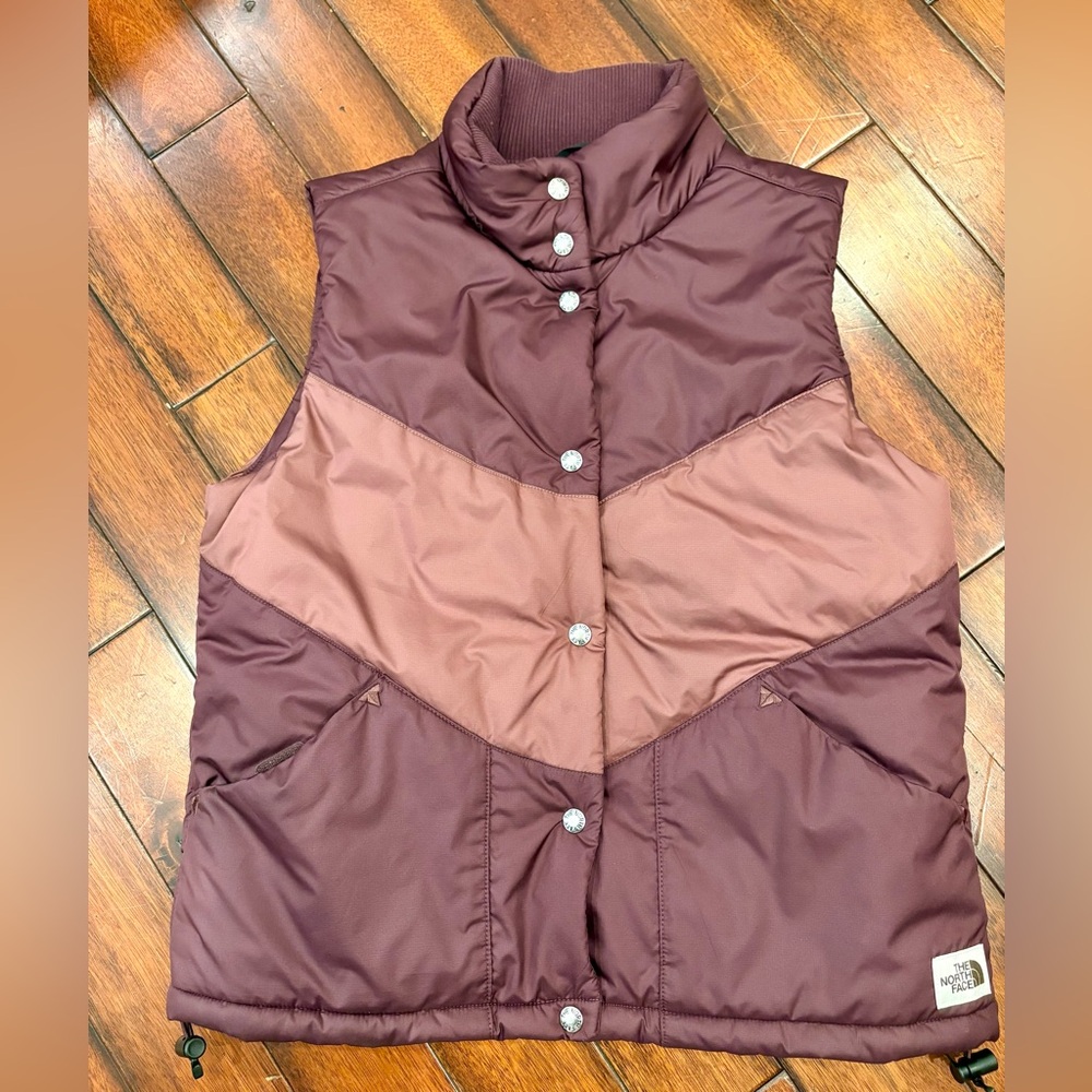 The North Face Women's Brown/Maroon Puffer Vest- medium